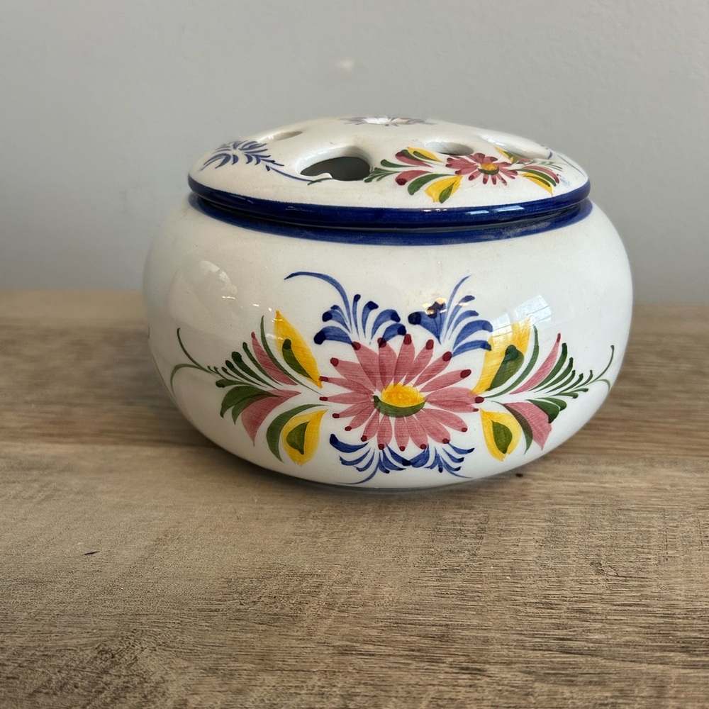 Hand‎ Painted Portugal Pottery Potpourri Bowl Cottagecore Grandmacore Floral VTG